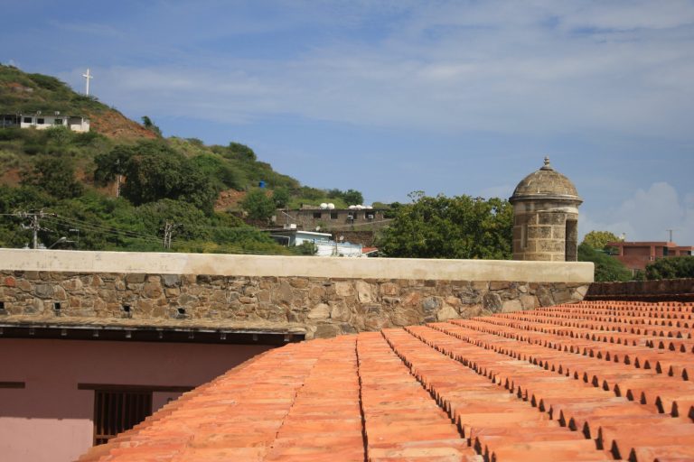 San Carlos de Borromeo Fortress: A Colonial Coastal Defense in Venezuela