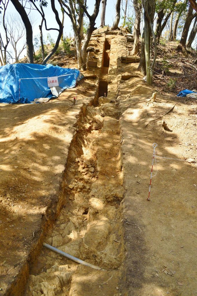Tennozuka Kofun: A Sixth-Century Keyhole Burial Mound in Japan 1 Tennozuka Kofun