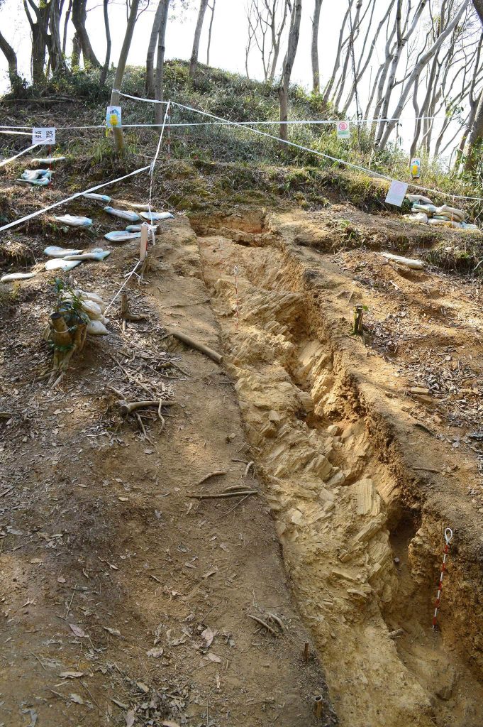 Tennozuka Kofun: A Sixth-Century Keyhole Burial Mound in Japan 2 Tennozuka Kofun