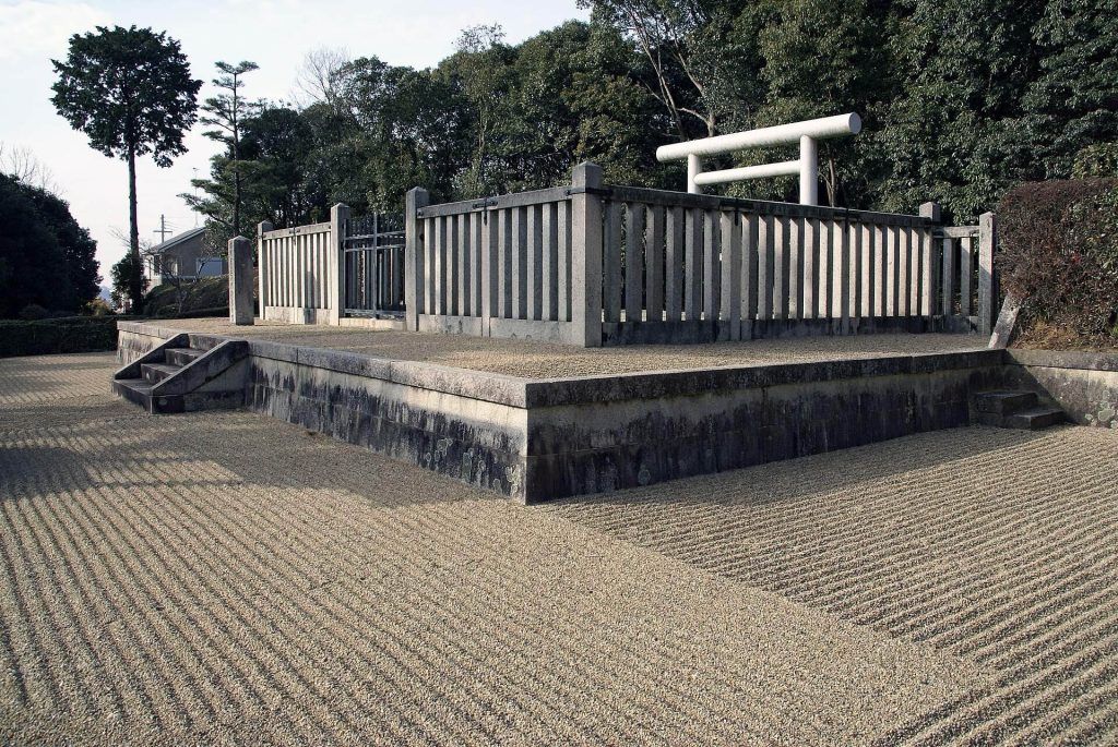 Kasuga Mukaiyama Kofun: A Seventh-Century Imperial Mausoleum Tradition 1 Kasuga Mukaiyama Kofun