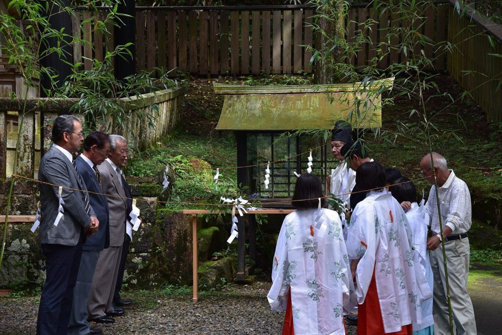 Nemichi Shrine: A Shinto Shrine in Gifu, Japan 1 Nemichi Shrine
