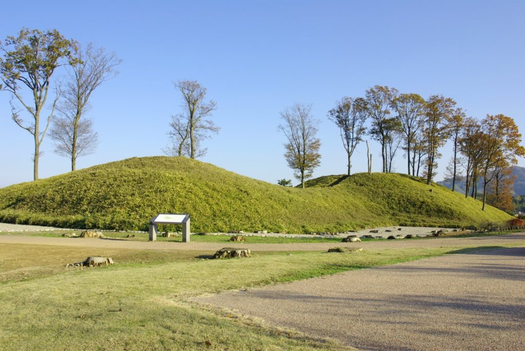 Yanaidanu-no-Oyama Kofun: An Early Kofun-Period Burial Mound in Japan 1 Yanaidanu-no-Oyama Kofun