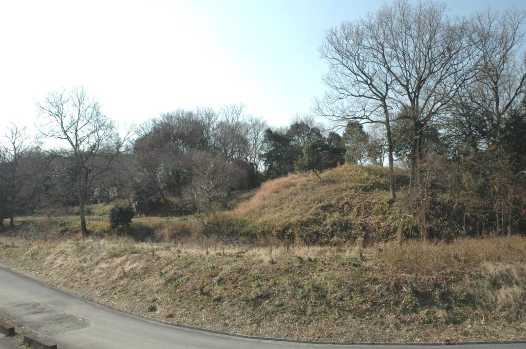 Samita Takarazuka Kofun: An Early Kofun-Period Keyhole Tomb in Japan 1 Samita Takarazuka Kofun