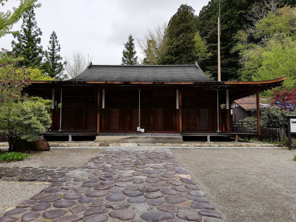 Shōren-ji Temple: A Jodo Shinshu Buddhist Temple in Takayama 1 Shōren-ji Temple
