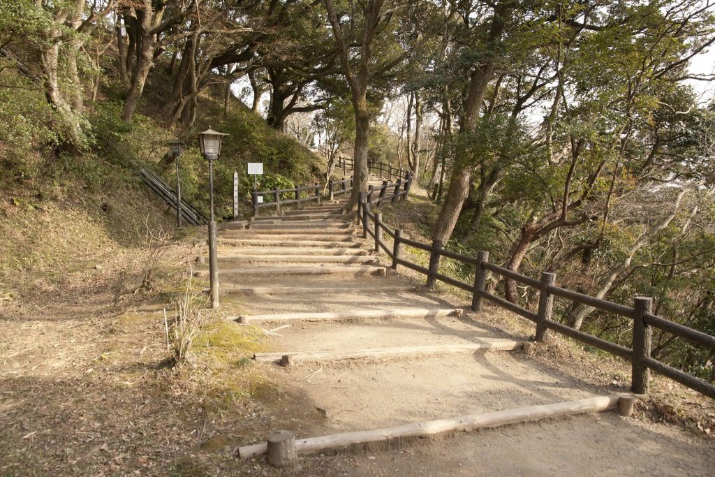 Kururi Castle: A Japanese Hilltop Fortress and Domain Centre 2 Kururi Castle