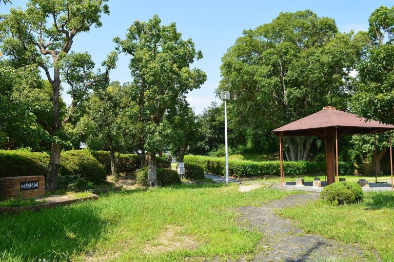 Kinyakurumazuka Kofun: A Kofun-Period Burial Mound in Japan