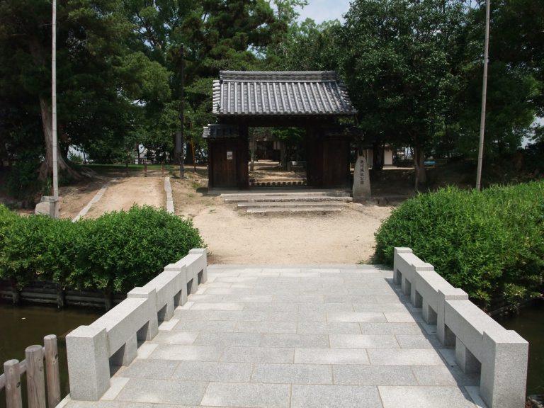 Natsukawa Castle: A Sengoku Fortress and Tokugawa Administrative Residence in Japan