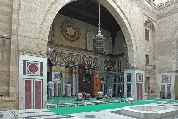 Gamal Eddin Youssef Istadar Mosque: A Mamluk Mosque and Madrasa in Cairo 1 Gamal Eddin Youssef Istadar Mosque