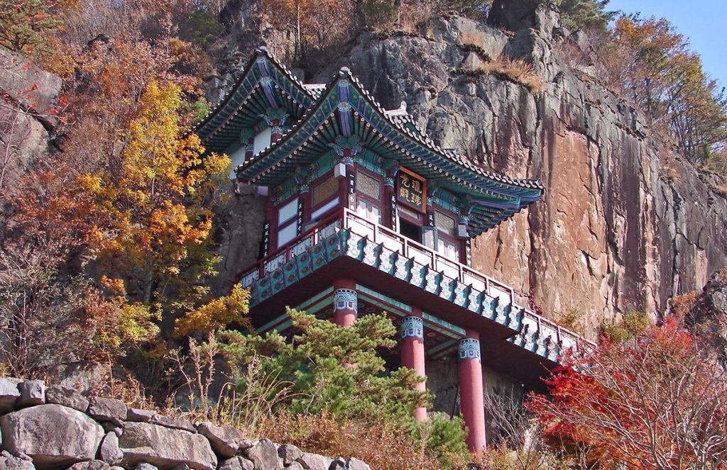 Saseongam: A Buddhist Hermitage on Mount Osan, South Korea 2 Saseongam