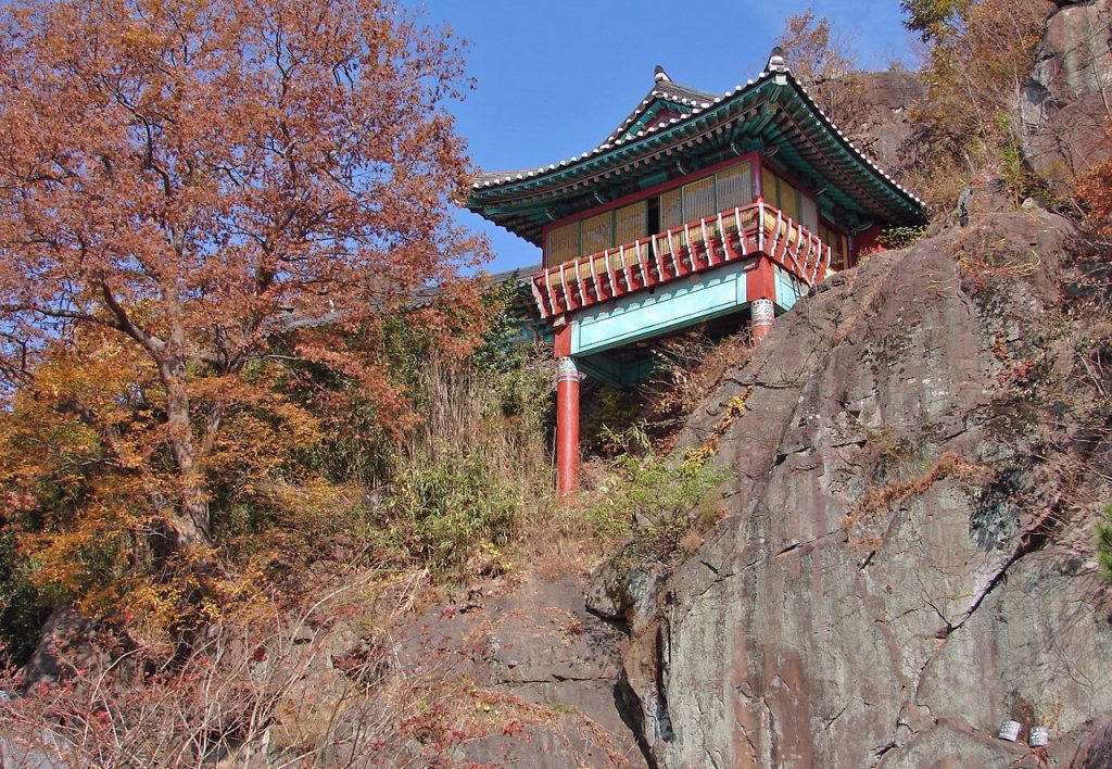 Saseongam: A Buddhist Hermitage on Mount Osan, South Korea 3 Saseongam