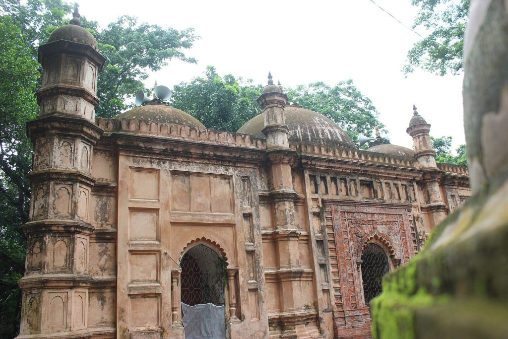Kamalapur Mosque: A Historic Three-Domed Mosque in Bangladesh 3 Kamalapur Mosque