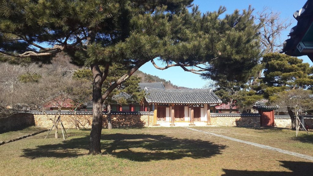 Naju hyanggyo: A Joseon Confucian School and Shrine 3 Naju hyanggyo