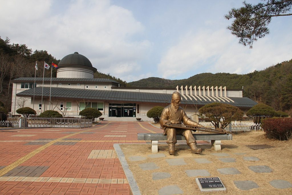 Goryeong Jisan-dong Tumuli: Daegaya Burial Mounds in South Korea 5 Goryeong Jisan-dong Tumuli