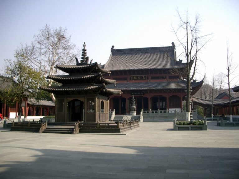 Temple of the Qian Kings: A Memorial Temple in Hangzhou