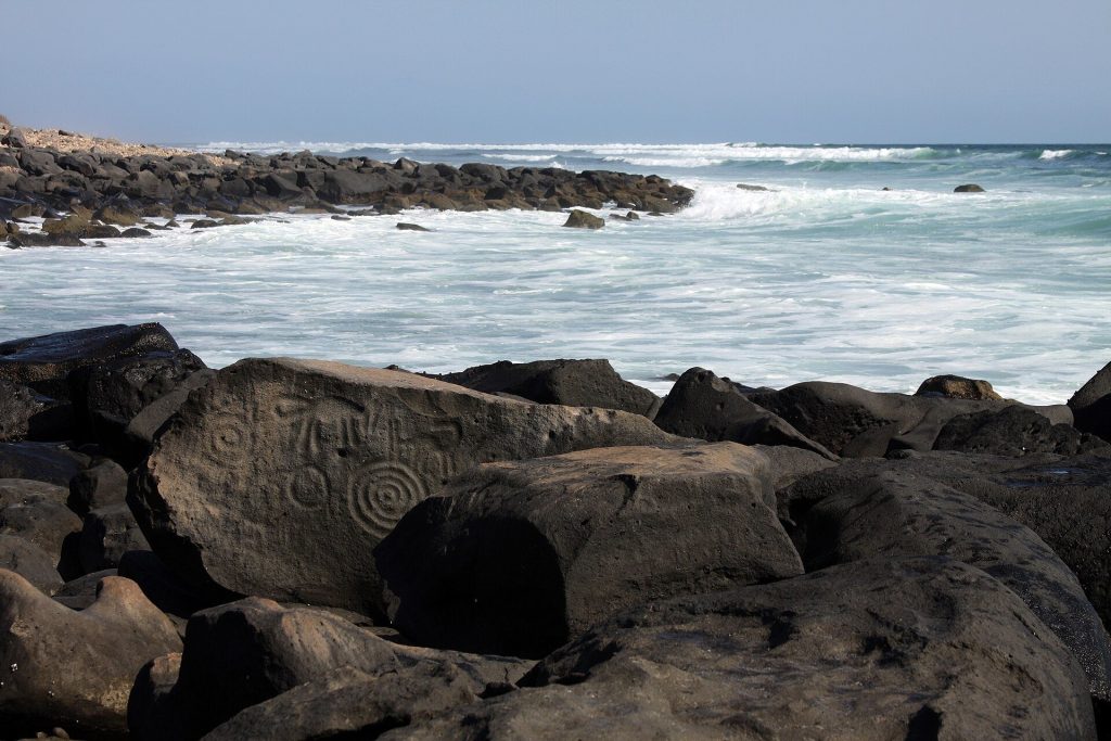 Las Labradas: A Pre-Columbian Rock-Art Site in Sinaloa, Mexico 3 Las Labradas