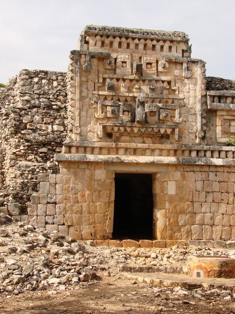 Xlapak: A Maya Archaeological Site in the Puuc Region of Yucatán 1 Xlapak