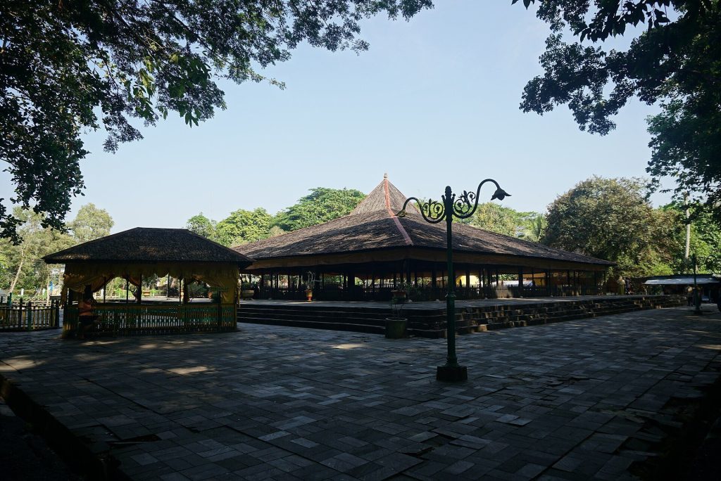 Agung Temple: A Hindu Temple Site in South Kalimantan 3 Agung Temple