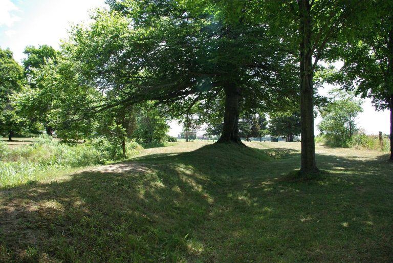 Southwold Earthworks: A Pre-Contact Neutral Village and Ceremonial Enclosure