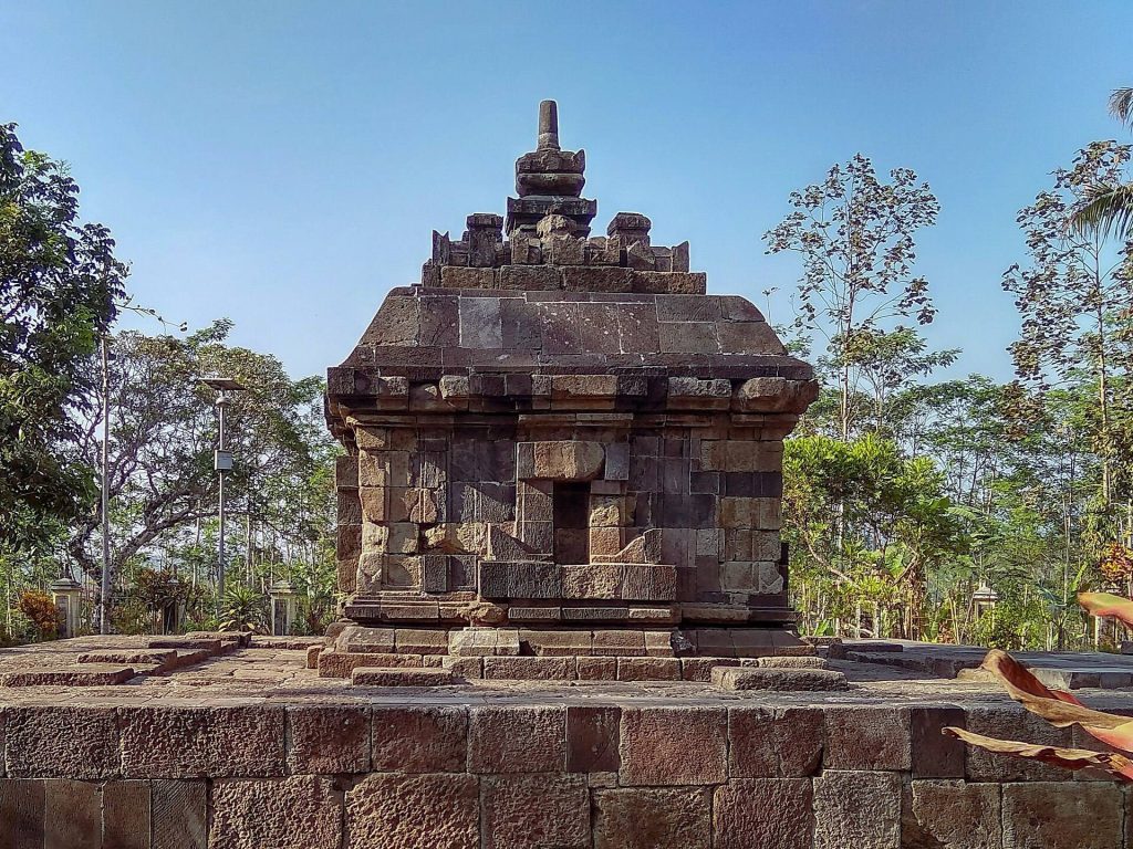 Candi Klero: A Hindu Temple in Central Java 2 Candi Klero