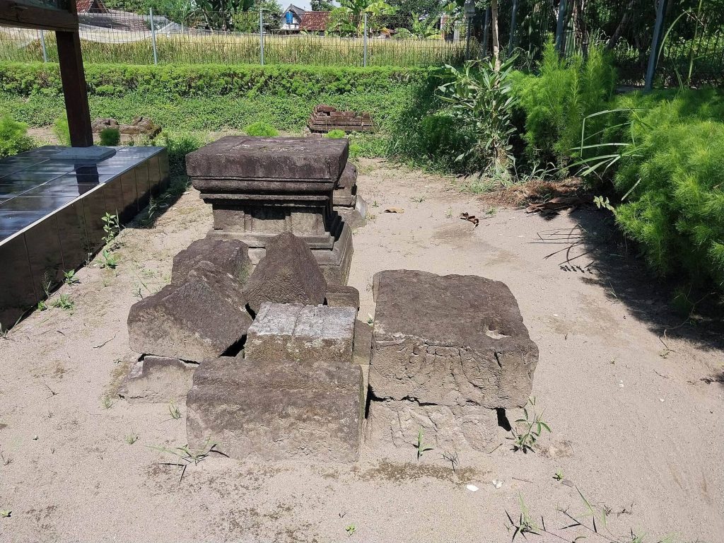 Mantup Site: An Ancient Mataram Hindu Temple Complex in Indonesia 3 Mantup Site