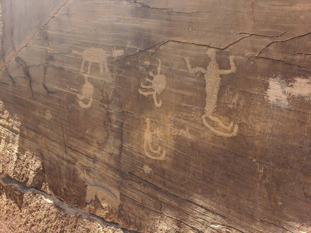Petroglyph Canyon: A Prehistoric Rock-Art Site in Montana 2 Petroglyph Canyon