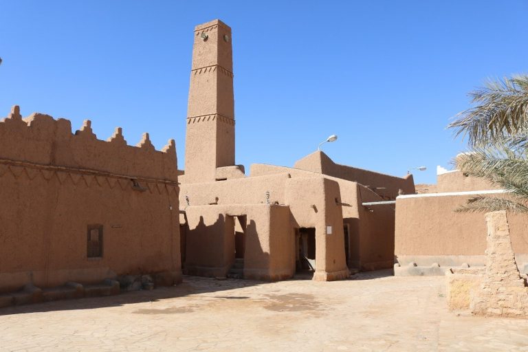 Al-Husayni Mosque: A Historic Najdi Mosque in Shaqra, Saudi Arabia