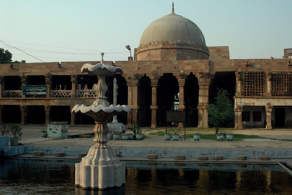 Atala Masjid, Jaunpur: A Sharqi Mosque in Uttar Pradesh 2 Atala Masjid, Jaunpur