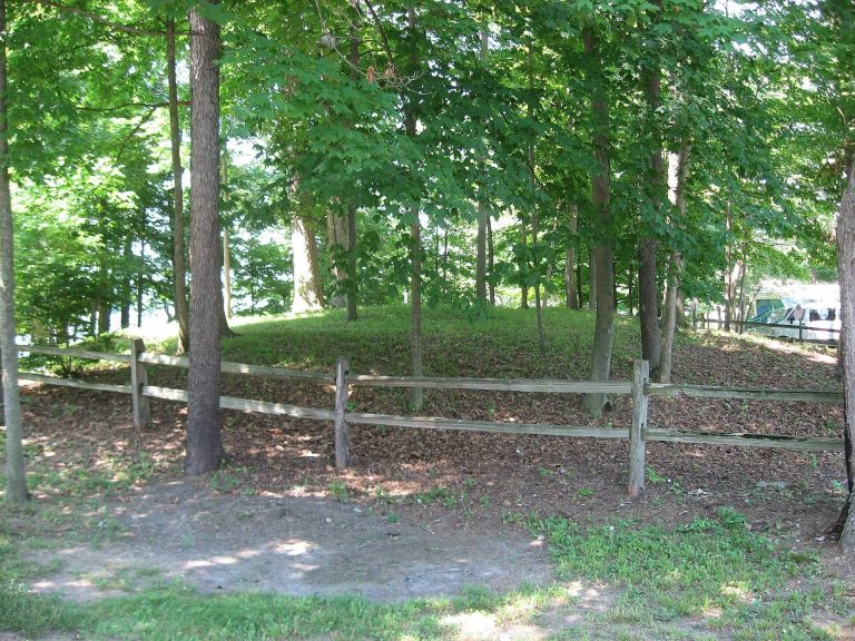 Dunns Pond Mound: A Hopewell Burial Mound in Ohio