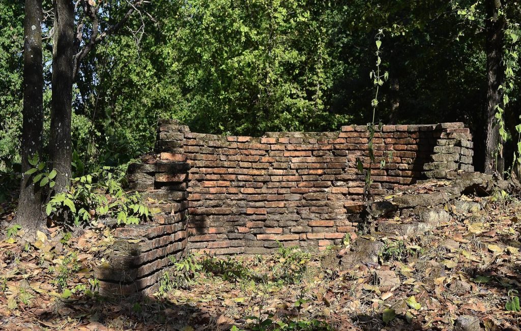 Thuriang Kilns: A Historic Pottery-Production District in Sukhothai, Thailand 3 Thuriang Kilns