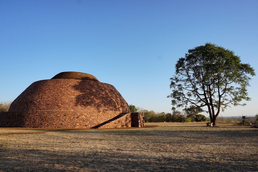 Satdhara: A Buddhist Archaeological Settlement in Madhya Pradesh 1 Satdhara
