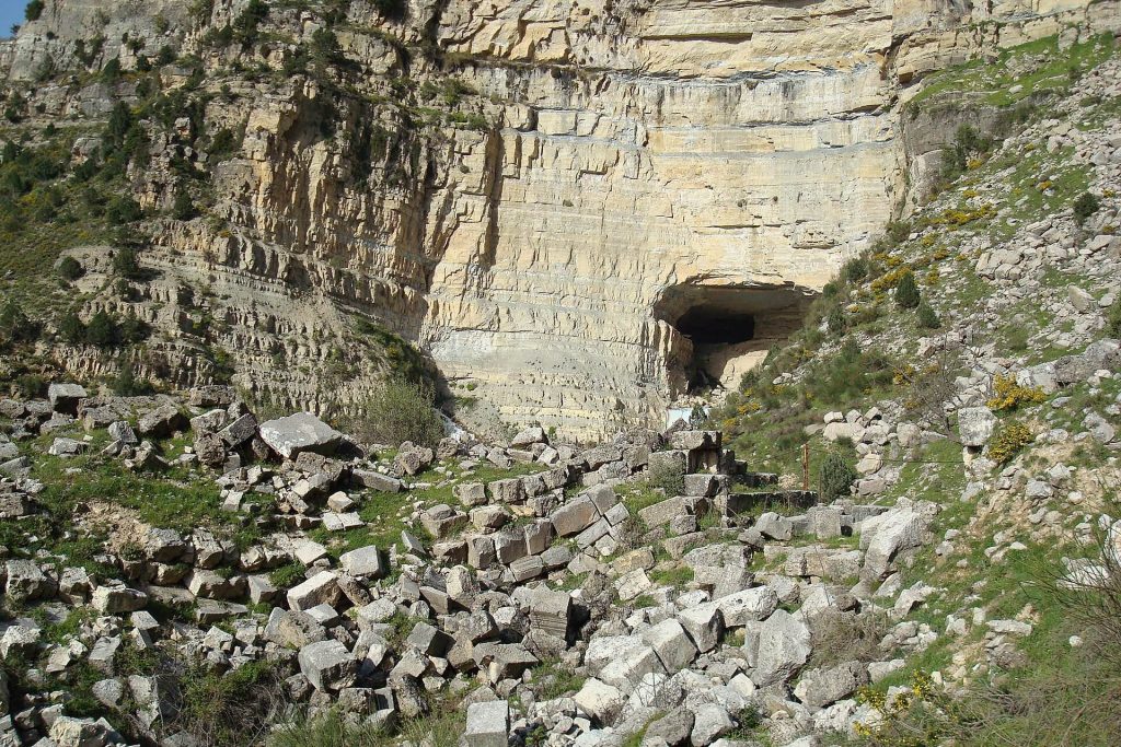 Afqa Grotto: An Ancient Cave and Sanctuary in Lebanon 1 Afqa Grotto