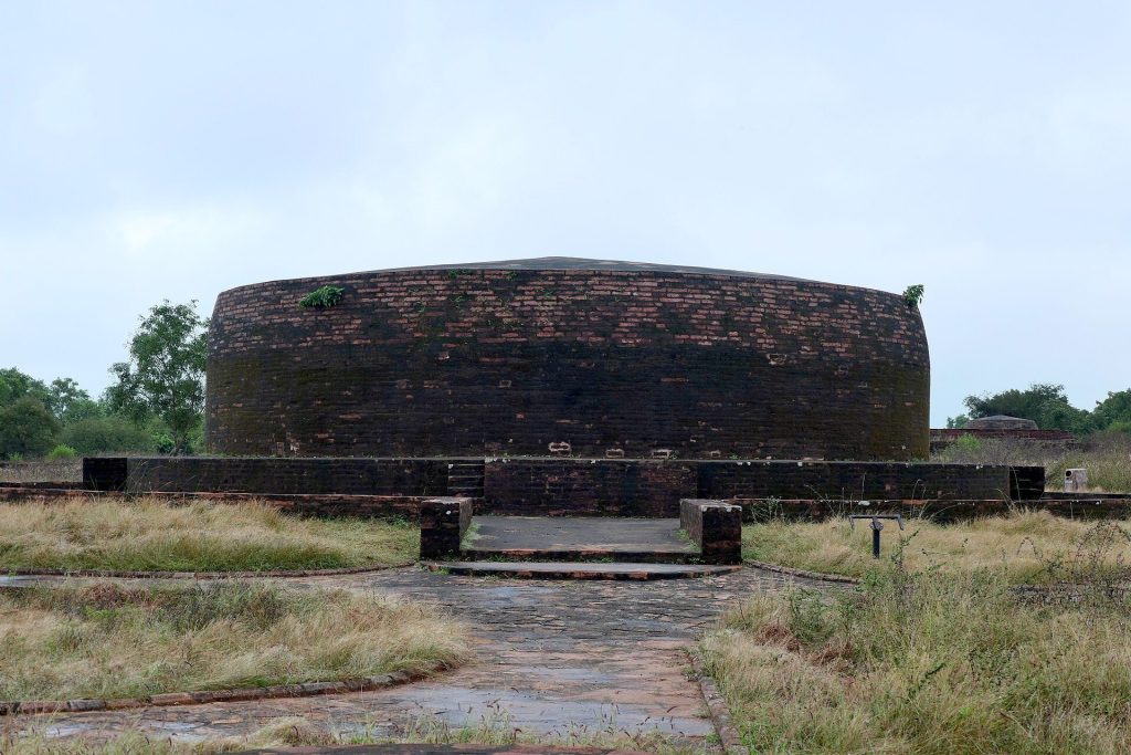 Bavikonda: A Buddhist Monastic Complex in India 3 Bavikonda