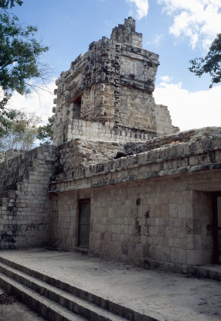 Tabasqueño: A Maya Civic-Ceremonial Center in Campeche