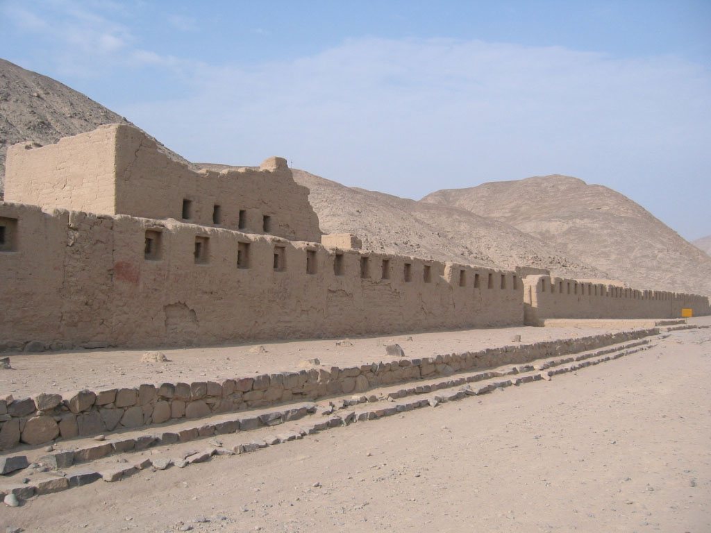 Tambo Colorado: An Inca Administrative and Military Center in Peru 2 Tambo Colorado