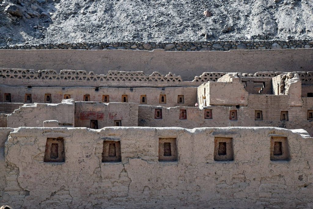 Tambo Colorado: An Inca Administrative and Military Center in Peru 4 Tambo Colorado