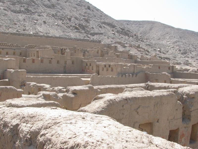 Tambo Colorado: An Inca Administrative and Military Center in Peru 5 Tambo Colorado