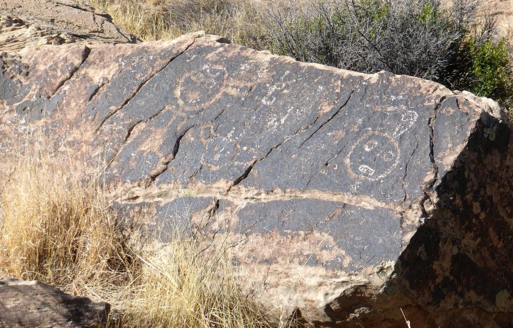 Puerco Ruin and Petroglyphs: An Ancestral Puebloan Settlement and Rock Art Site 2 Puerco Ruin and Petroglyphs
