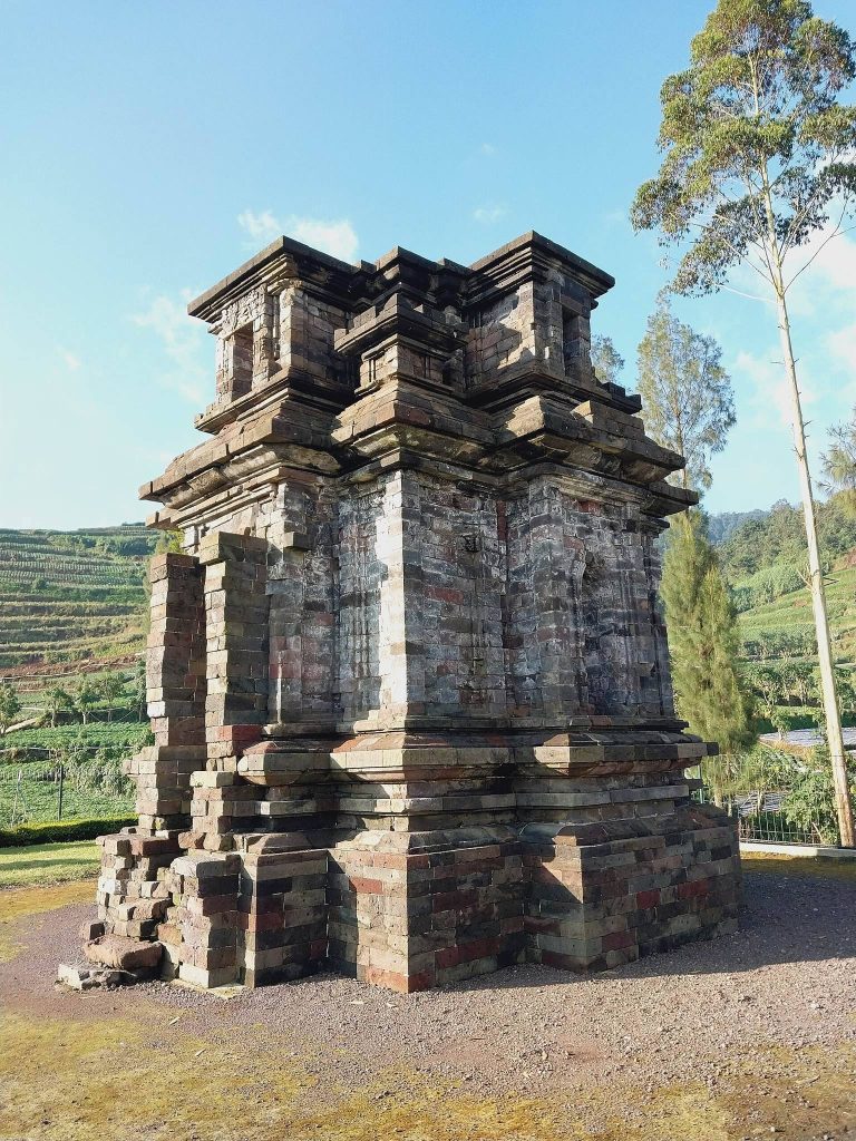 Candi Dwarawati: A Shaivite Hindu Temple on Java’s Dieng Plateau 3 Candi Dwarawati
