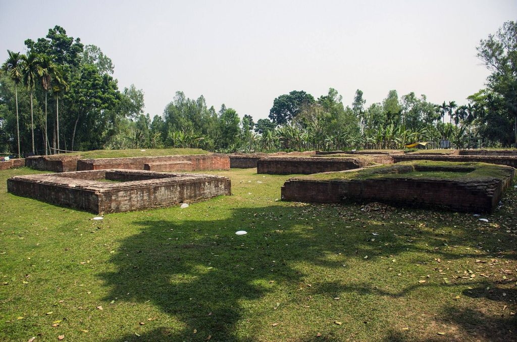 Palace of Parshuram: A Multi-Phase Archaeological Residence at Mahasthangarh 4 Palace of Parshuram