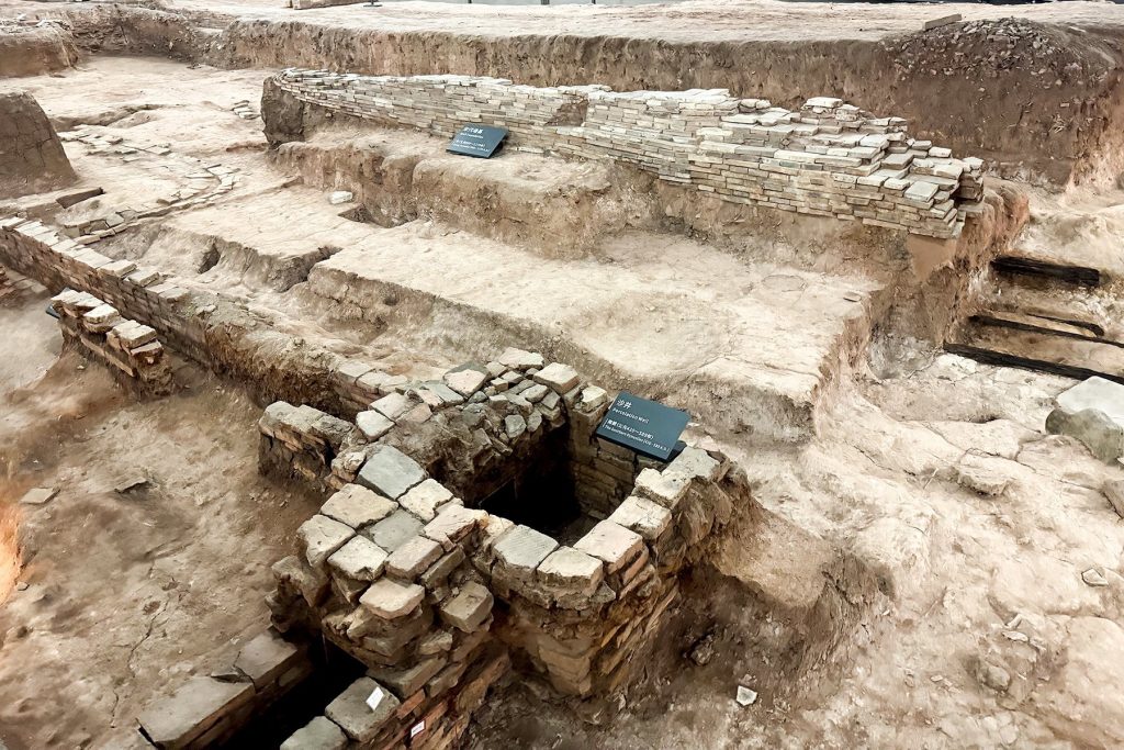 Site of Nanyue Kingdom Palace: Royal Complex of Ancient Panyu 3 Site of Nanyue Kingdom Palace