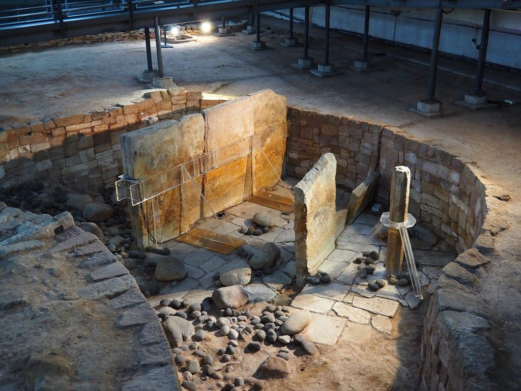 Site of Nanyue Kingdom Palace: Royal Complex of Ancient Panyu 4 Site of Nanyue Kingdom Palace