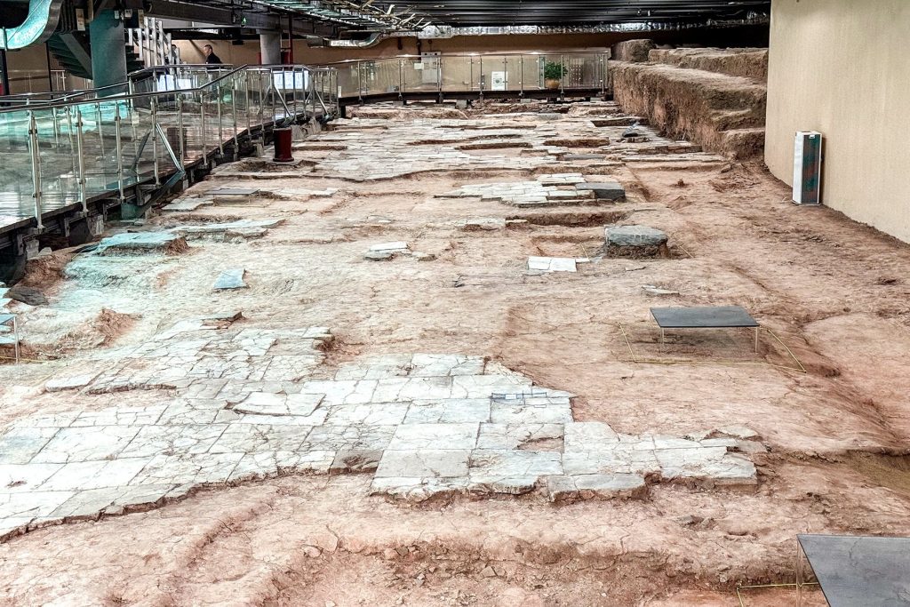 Site of Nanyue Kingdom Palace: Royal Complex of Ancient Panyu 5 Site of Nanyue Kingdom Palace