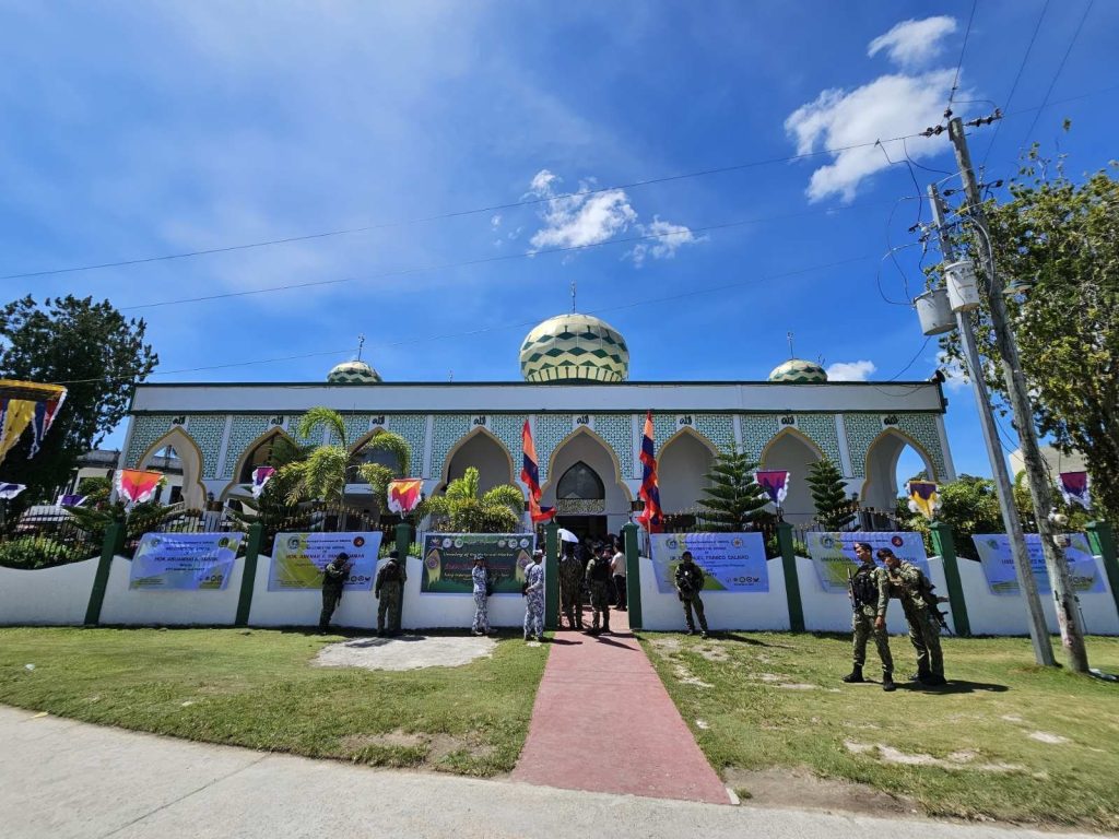 Sheik Karimol Makhdum Mosque: A Historic Islamic Mosque in the Philippines 2 Sheik Karimol Makhdum Mosque