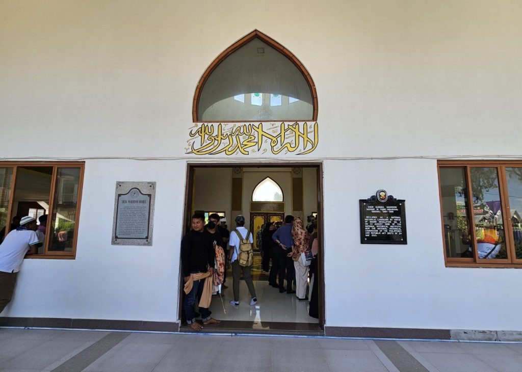 Sheik Karimol Makhdum Mosque: A Historic Islamic Mosque in the Philippines 3 Sheik Karimol Makhdum Mosque