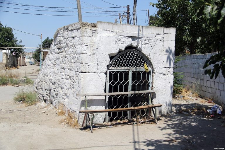 Ovdan: A Fourteenth-Century Underground Water Reservoir in Baku