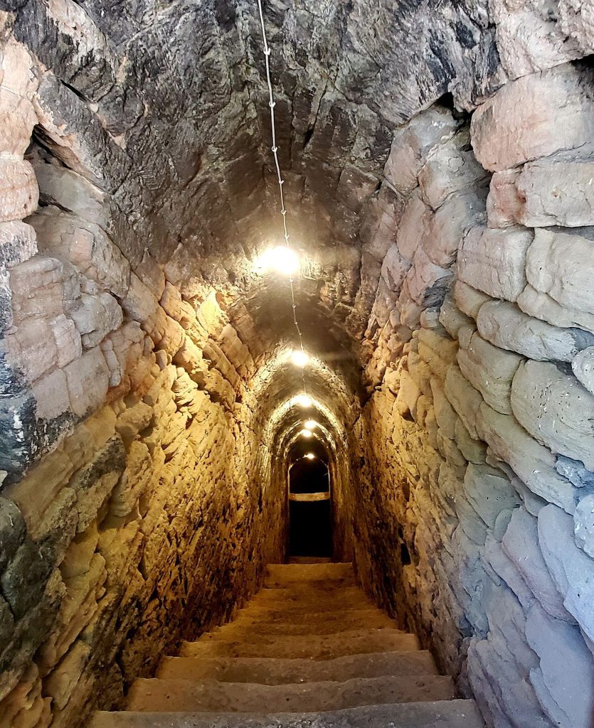 Ovdan: A Fourteenth-Century Underground Water Reservoir in Baku 3 Ovdan