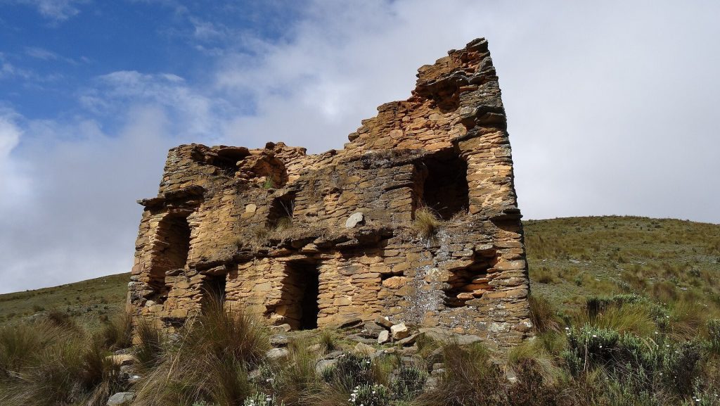 Piruro: A Preceramic Fortress in Peru’s Tantamayo Archaeological Complex 3 Piruro