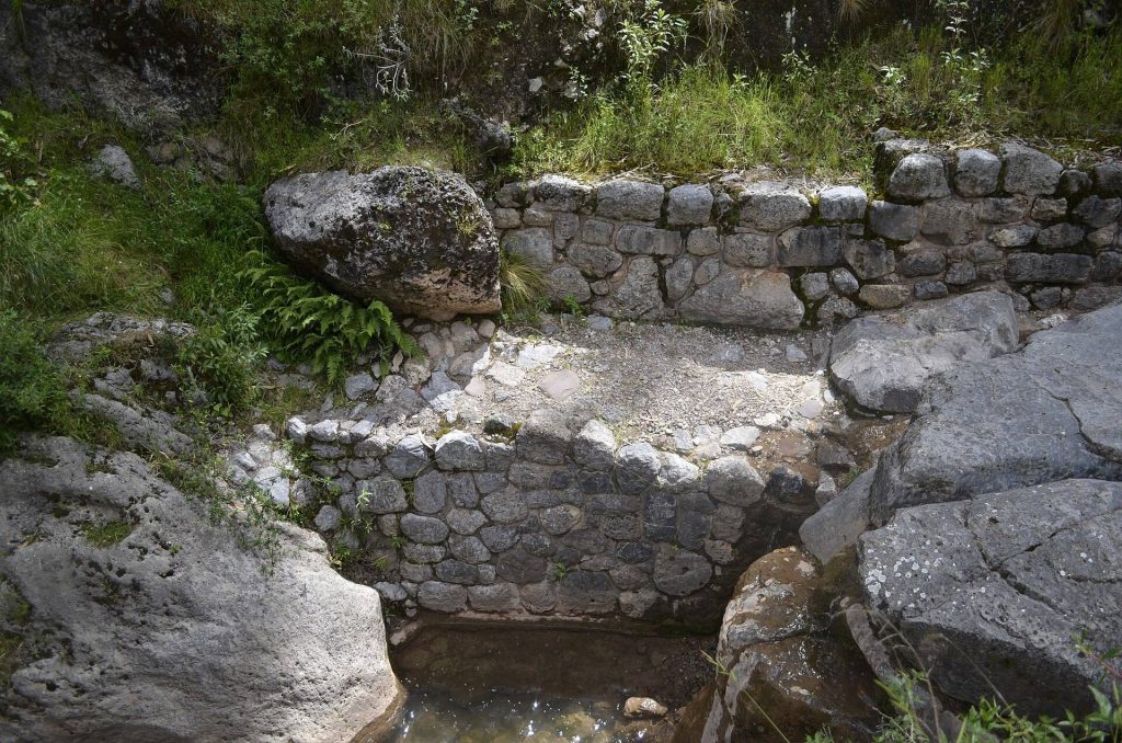 Siete Bateas: An Inca Hydraulic and Ceremonial Site in Peru 1 Siete bateas