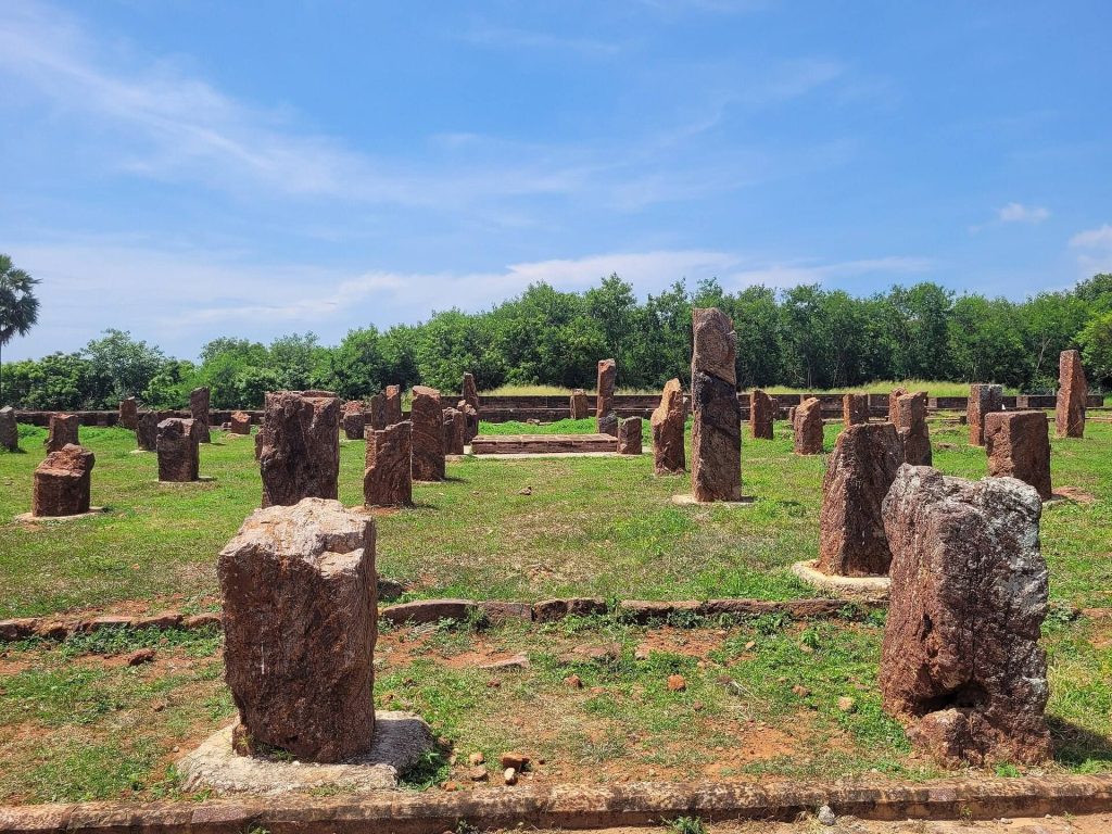 Thotlakonda: A Buddhist Monastic and Academic Complex in India 3 Thotlakonda