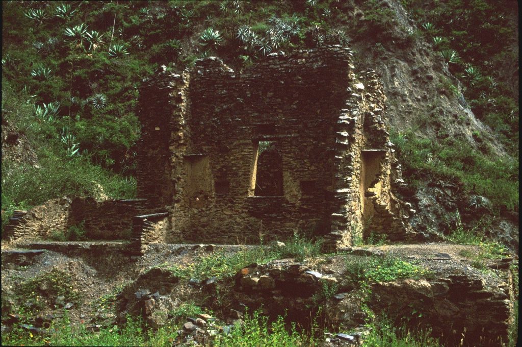 Iskanwaya: A Mollo Archaeological and Sacred Site in Bolivia 3 Iskanwaya